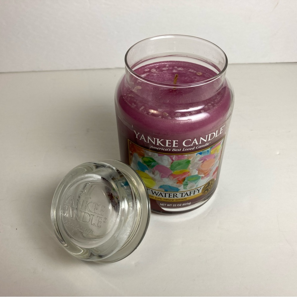 Yankee Candle Company Salt Water Taffy Large Jar Candle - Picture 5 of 10